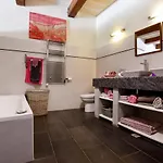 Charming Dar Ta Zeppi Bed & Breakfast Qala