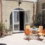 Charming Dar Ta Zeppi Bed & Breakfast 4*
