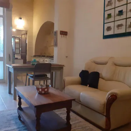 Charming Dar Ta Zeppi Qala