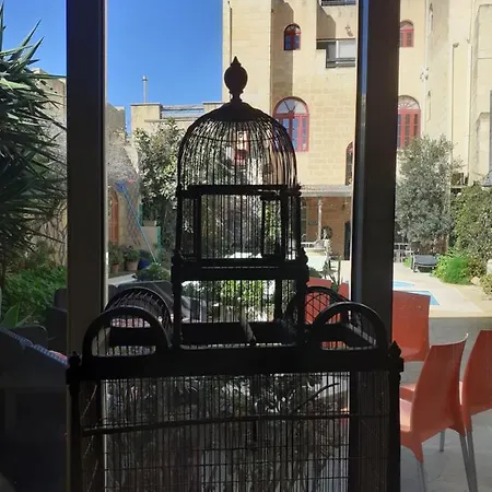 Charming Dar Ta Zeppi