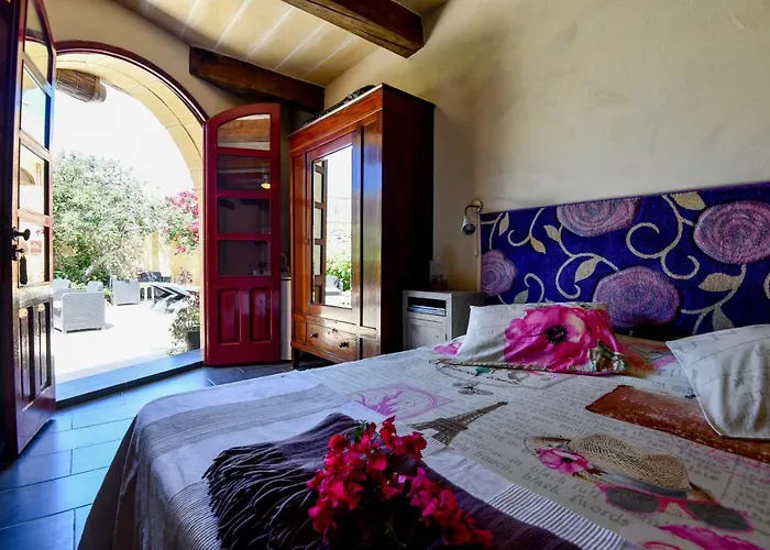 Bed & Breakfast Charming Dar Ta Zeppi Qala