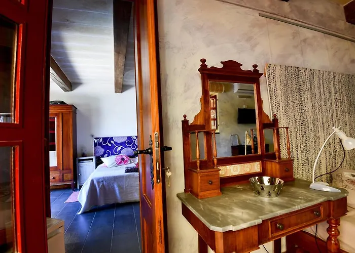 Charming Dar Ta Zeppi