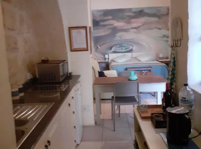 Charming Dar Ta Zeppi Oda ve Kahvaltı 4*