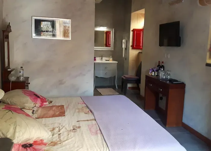 Charming Dar Ta Zeppi Oda ve Kahvaltı