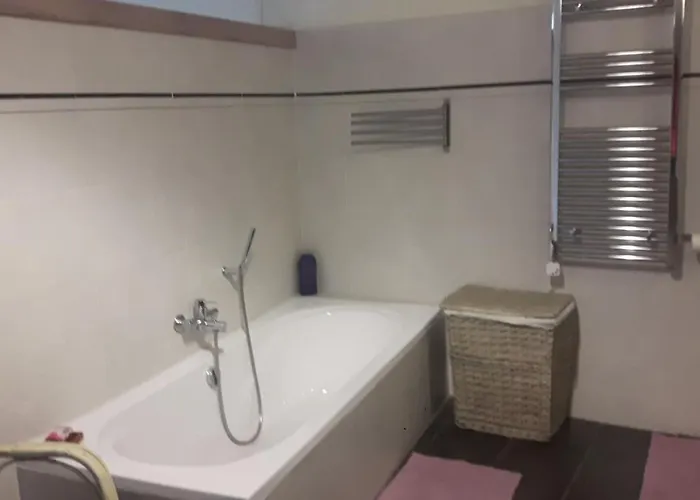 Charming Dar Ta Zeppi Oda ve Kahvaltı