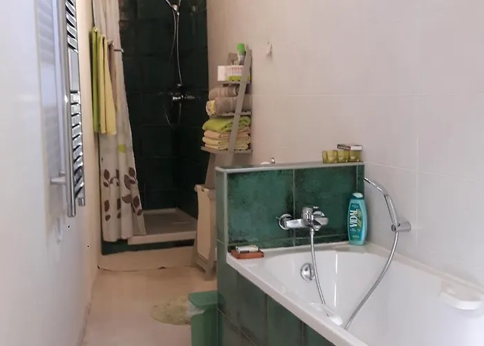 Charming Dar Ta Zeppi Bed & Breakfast Qala