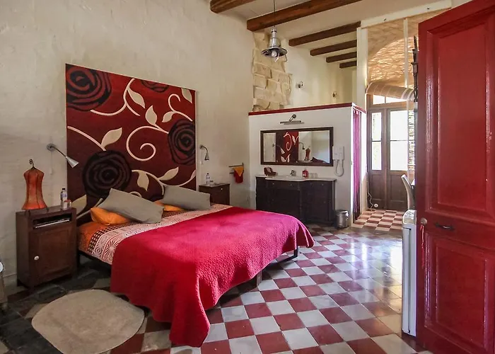 Oda ve Kahvaltı Charming Dar Ta Zeppi Qala